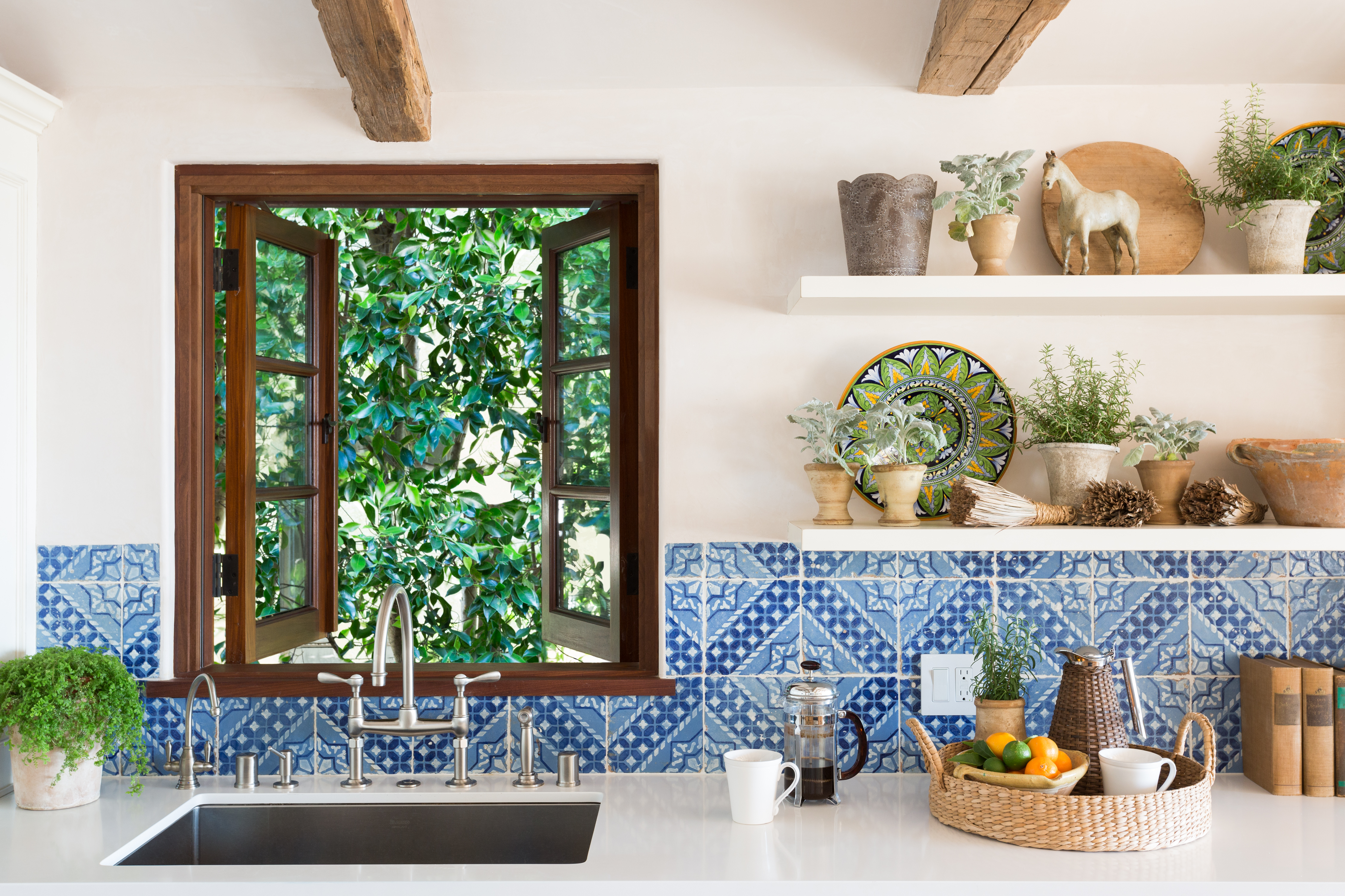9 Kitchen Sink Detail